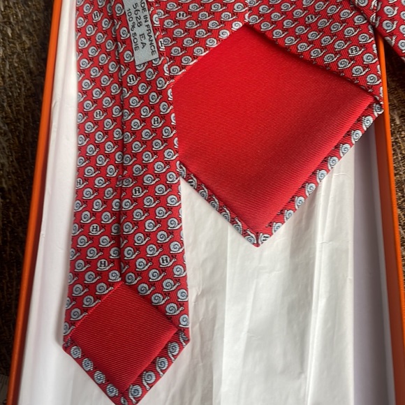 Hermes - Paris Necktie - Picture 10 of 12